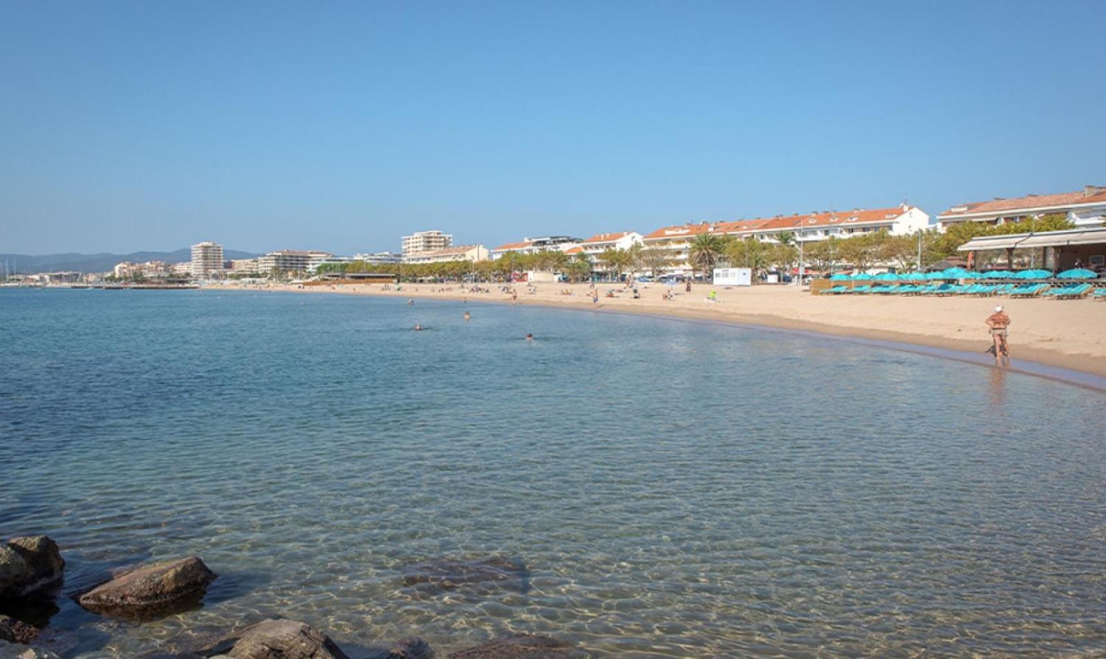 Hotel Sable Et Soleil - Port, Plage Et Jacuzzi Prive Fréjus المظهر الخارجي الصورة