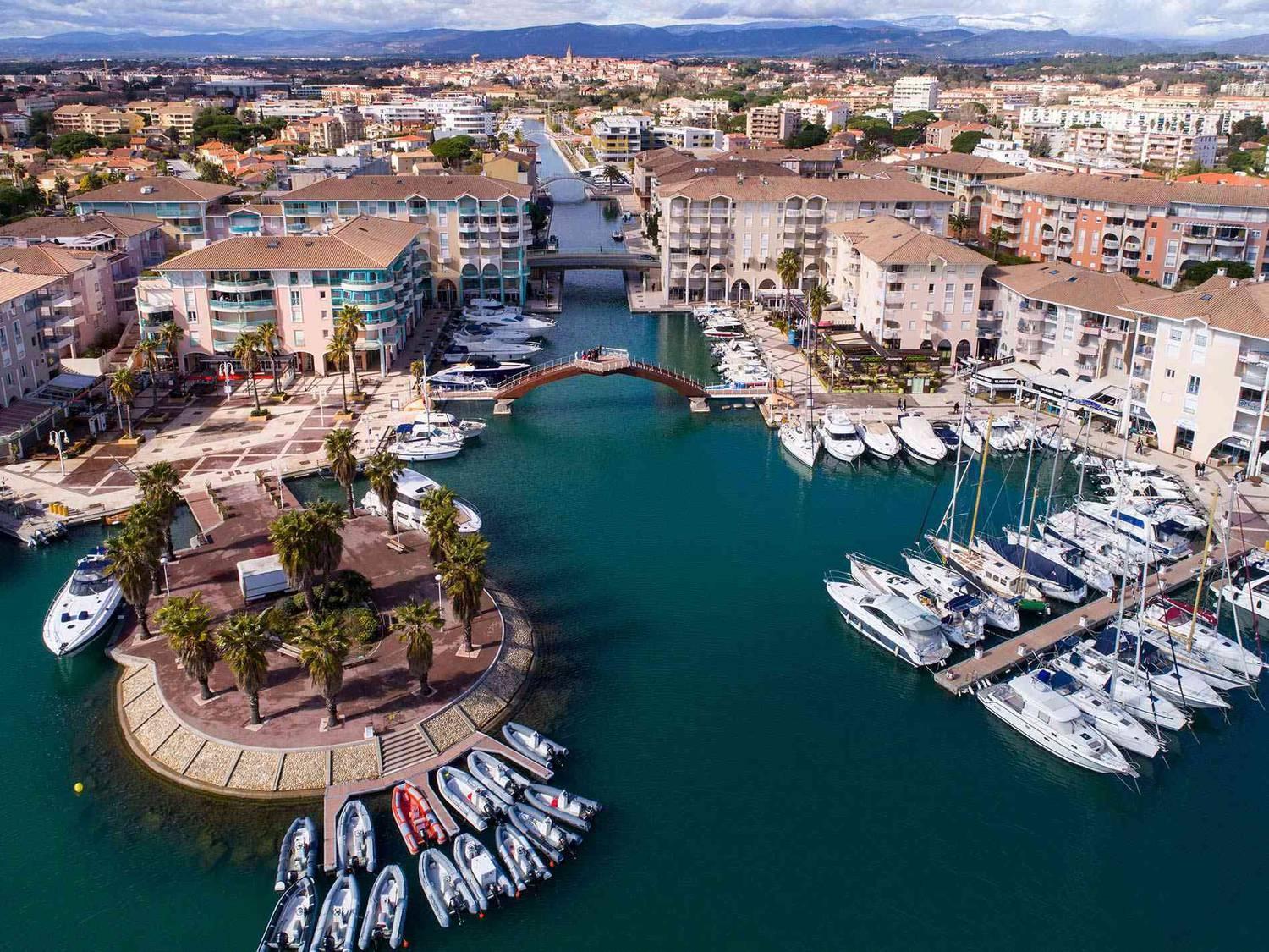 Hotel Sable Et Soleil - Port, Plage Et Jacuzzi Prive Fréjus المظهر الخارجي الصورة