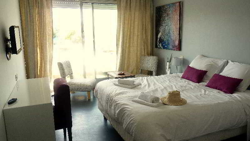 Hotel Sable Et Soleil - Port, Plage Et Jacuzzi Prive Fréjus المظهر الخارجي الصورة