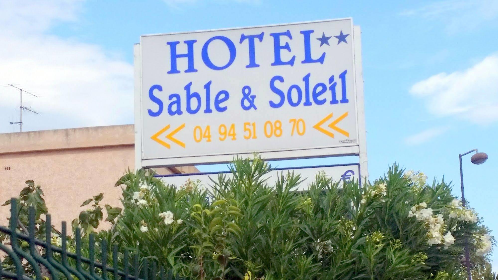 Hotel Sable Et Soleil - Port, Plage Et Jacuzzi Prive Fréjus المظهر الخارجي الصورة