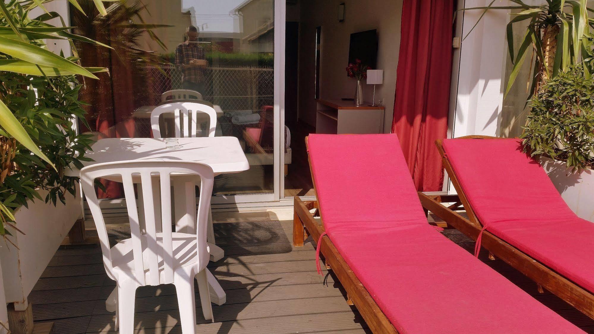 Hotel Sable Et Soleil - Port, Plage Et Jacuzzi Prive Fréjus المظهر الخارجي الصورة